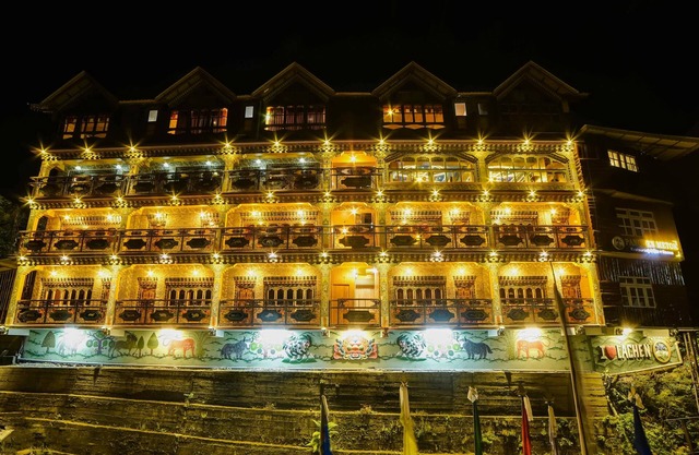 Summit Panghen Metok Hotel