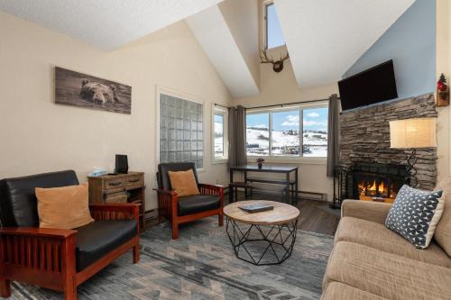 Summit Unit 1303