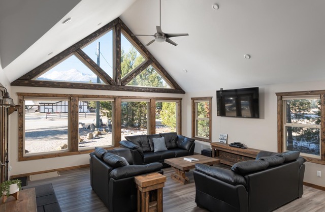 Summit View - Tres Habitaciones Casa, Capacidad 10