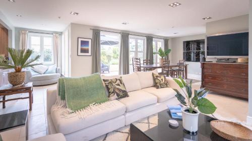 Sumner Surf Break Apt 1