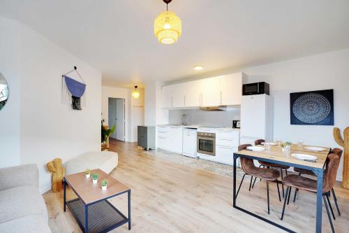 Sumptuous 3BR-6P Apartment with terrace-Near Paris