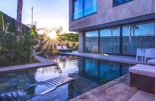 Sumptuous Modern Villa - Targa District