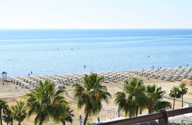 Sun Hall Beach Hotel Apts.