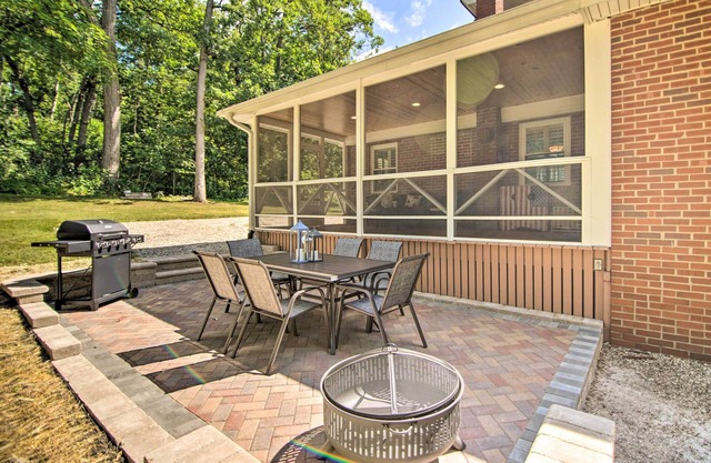Sun-Lit Lake Geneva Sanctuary w/ BBQ Patio!