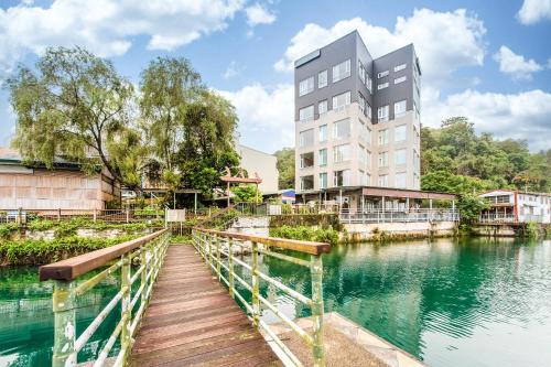 Sun Moon Lake Shui Yang Hall