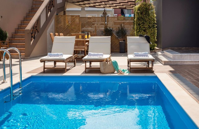 Sun Ray Luxury Apartments