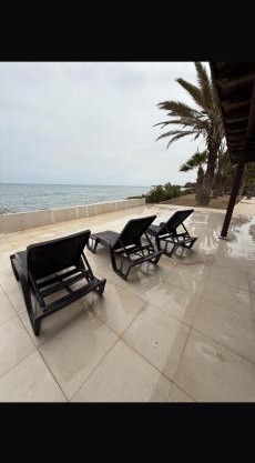 Sun Retreat Meneou