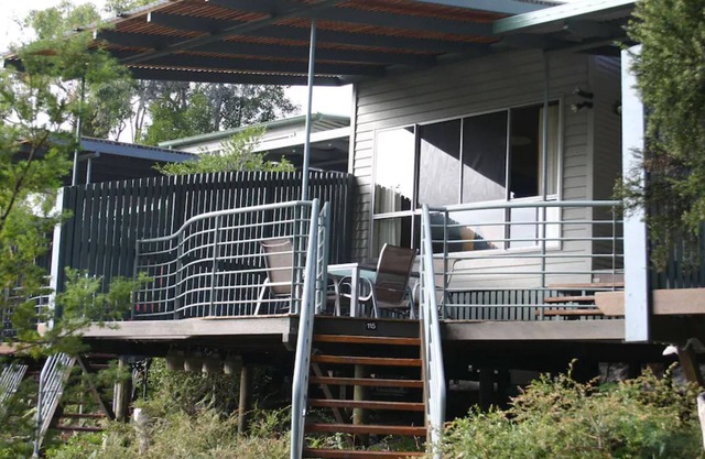 Sun-Set Satinay at Kingfisher Bay Resort