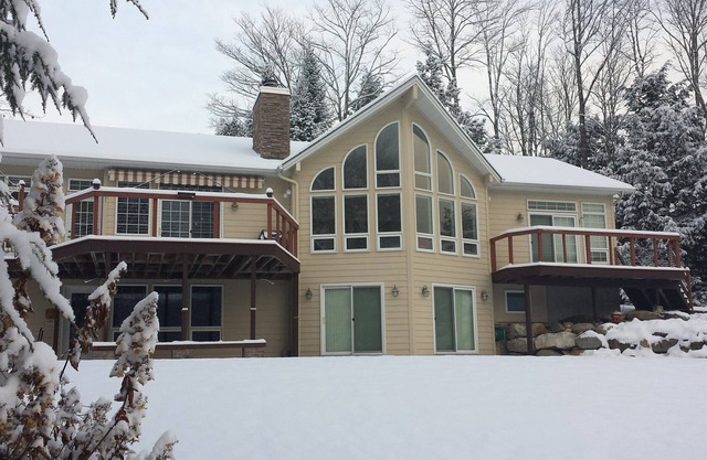 Sunapee Villa - Great view of Sunapee Mountain with Lake Sunapee nearby