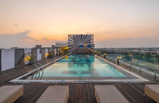 Sunday Hotel Jaipur