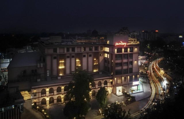 Sunday Hotel Vadodara