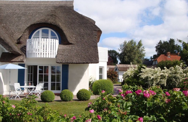 Sunddriewer apartment - south-facing terrace with Bodden view