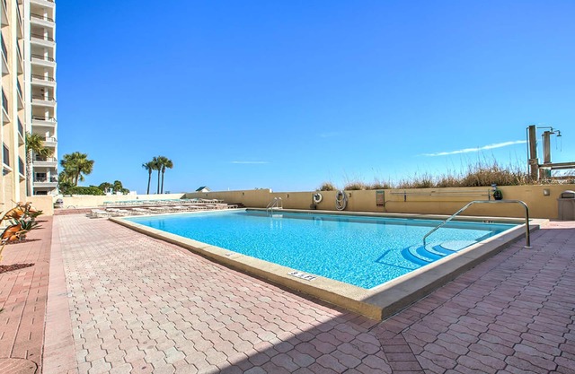 SunDestin Beach Resort by Panhandle Getaways
