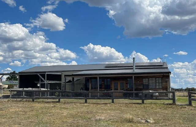 Sundown Cabin Armidale