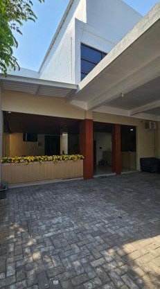 Sunflower Hotel Syariah near Juanda Airport