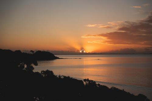 Sunlit Bay Villas