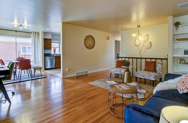 Sunlit Sanctuary | 4BR | Pool table | Basketball