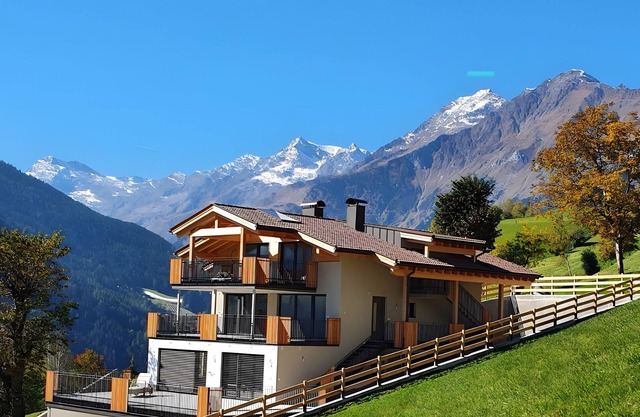 Apartamento vacacional "Sunnseitn Lodge Exclusive Panorama" con bañera de hidromasaje y terraza