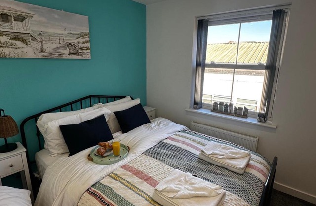 Sunny 2-Bedroom Coastal Stay with Free Parking