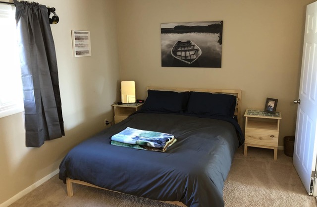 Alexa, muéstrame un Condominio Smart 2BR, esquí, golf, spa, bodegas y recolección de manzanas