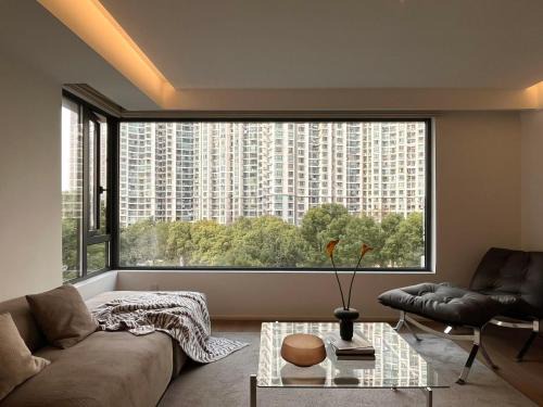 Sunny Abode 中远A 2Bedroom river view near Suzhou River