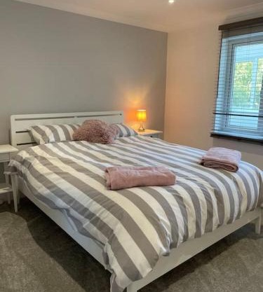 Sunny Corner - lovely 2 bedroom appt