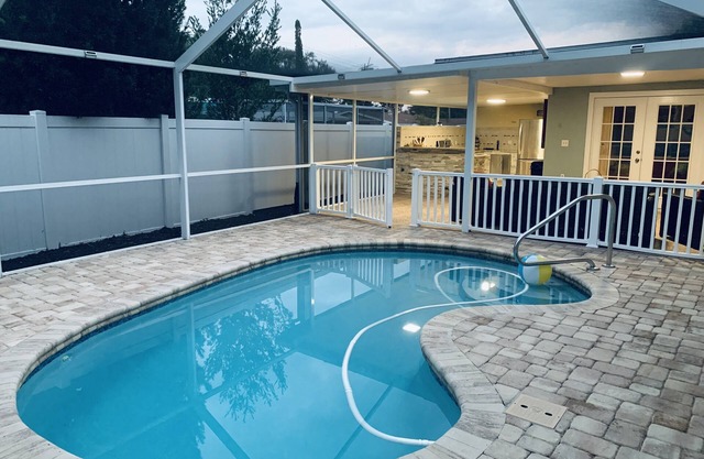 Sunny Days Heated/ Salt Water Pool Home