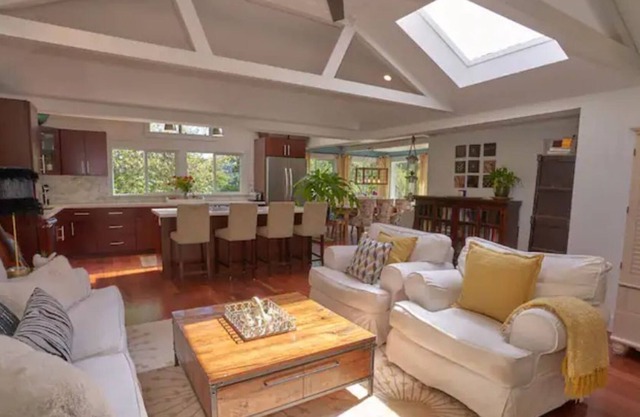 Sunny Home in the Heart of San Anselmo