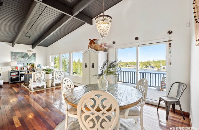 Sunny Lake House