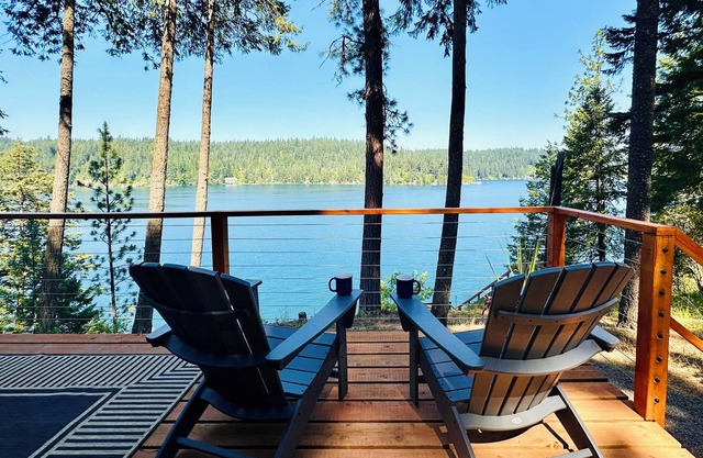 Sunny Lakefront A-Frame cabin, Private dock, sunset views & pet friendly!