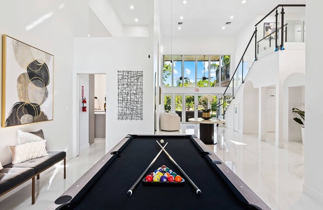 Luxurious 7-Bedroom Villa with Pool & Games