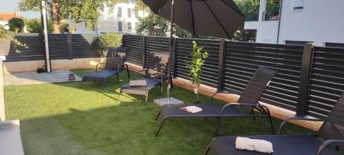 Sunny Oasis Apartment - high ground floor with sunny terrace & private garden!