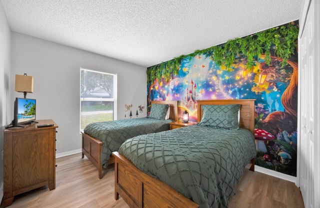 Sunny Pool Deck & Games Room, Pet Friendly!