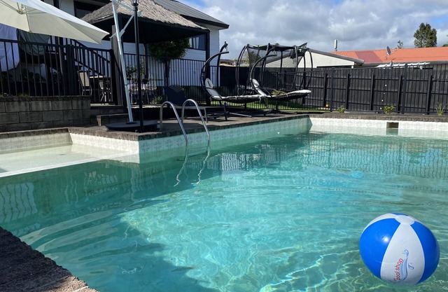 Soleada casa veraniega con gran piscina