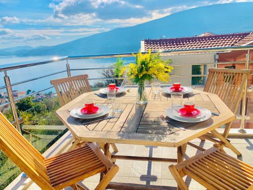 Sunny two bedroom apartment Acacia Hills C3 without pool