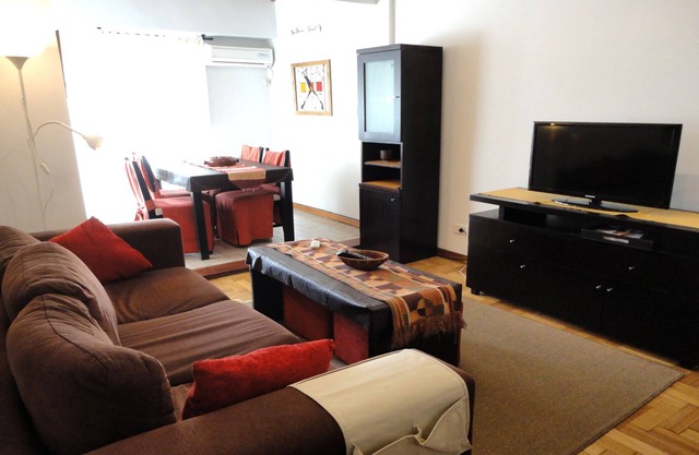 Soleado apartamento de dos dormitorios con terraza privada