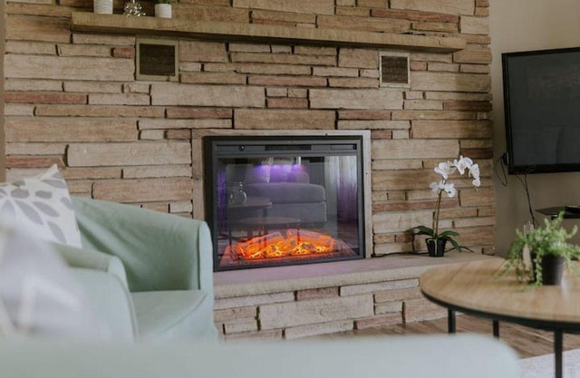 Sunny Villa w/ Hot Tub + Volleyball Net & Fire Pit - Escape, Play & Unwind