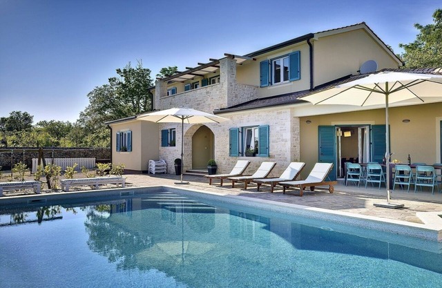 Villa soleada con piscina privada, sauna, jacuzzi