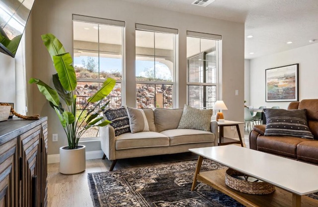 Sunnyside Retreat at Escondido townhouse