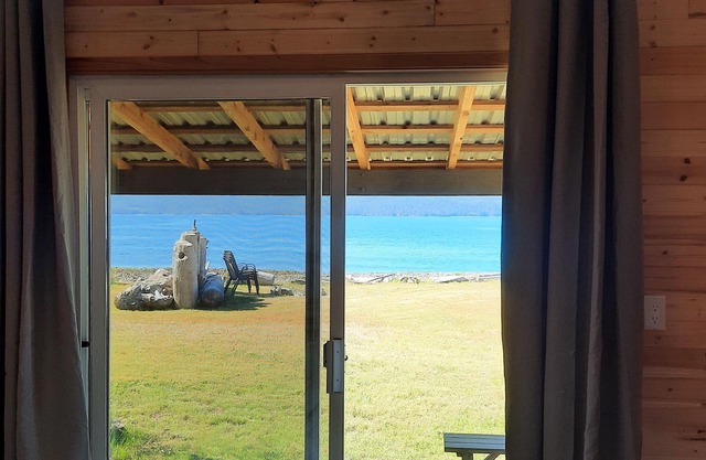 Sunray Cabana, private oceanfront getaway!