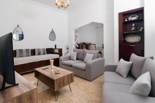 Sunrise Apartment By Athens Airport