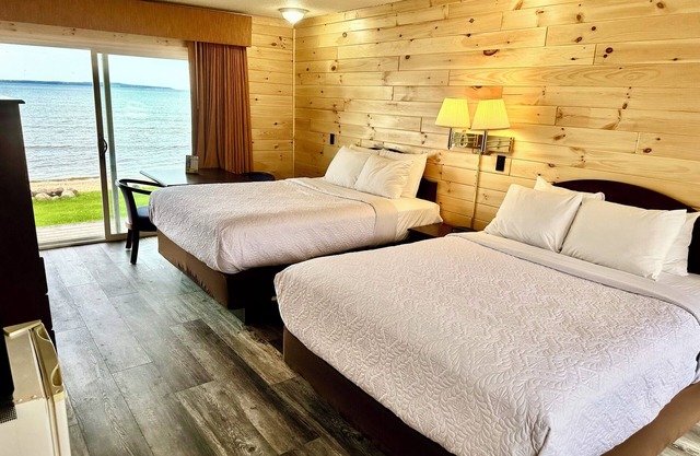Sunrise Beach Motel
