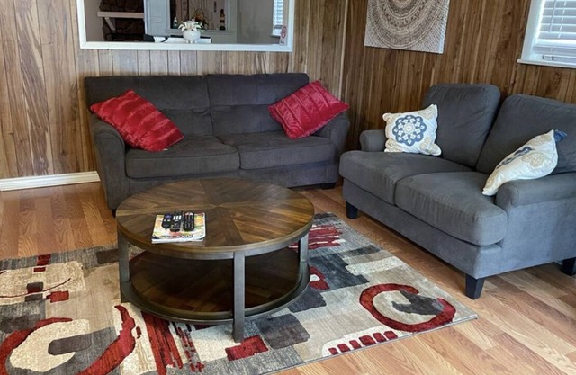 Sunrise Cozy House -Clean ,Private ,Peaceful- 5 min from the airport , UAMS