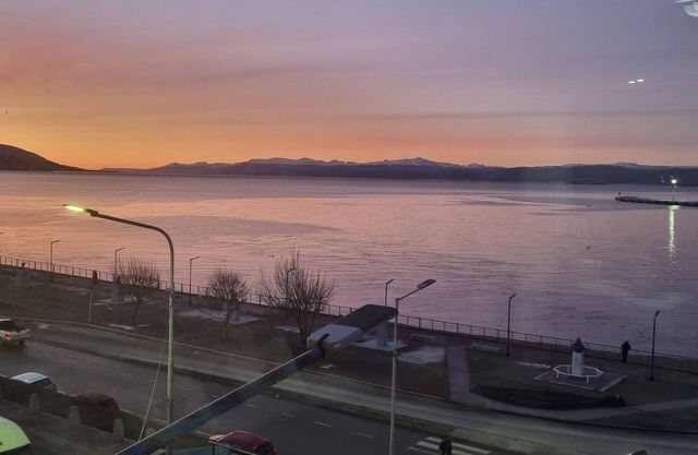 Amanece frente al Canal de Beagle, todo cerca!