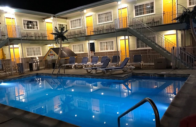 Sunrise Inn