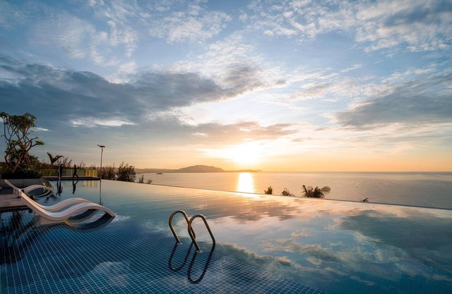 Sunrise Oceanfront Mui Ne - V Ruby