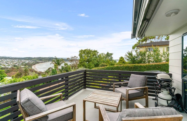 Sunrise Point - Snells Beach Holiday Home
