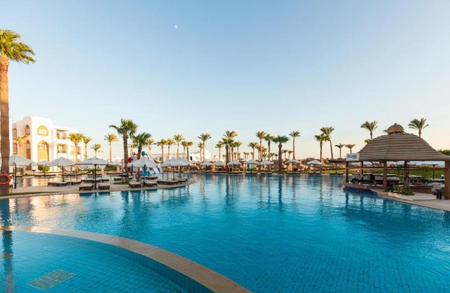 Sunrise Remal Resort