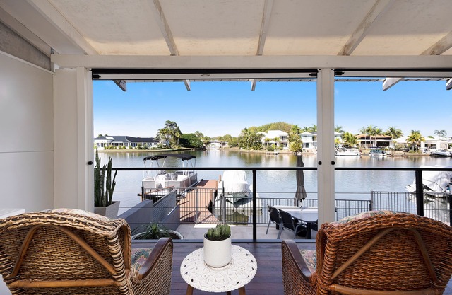 SUNSEEKER – A Tranquil Retreat in Noosa Waters