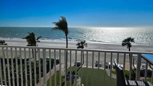 Sunset and Beach view apartment 402